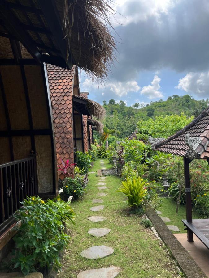 Holy Hills Bungalow Nusa Penida Batumadeg Экстерьер фото